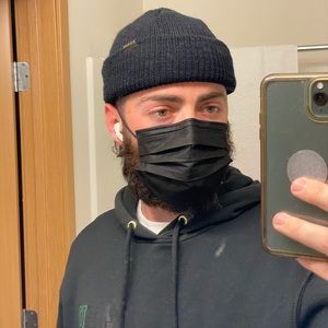 Meet your Posher, Devin